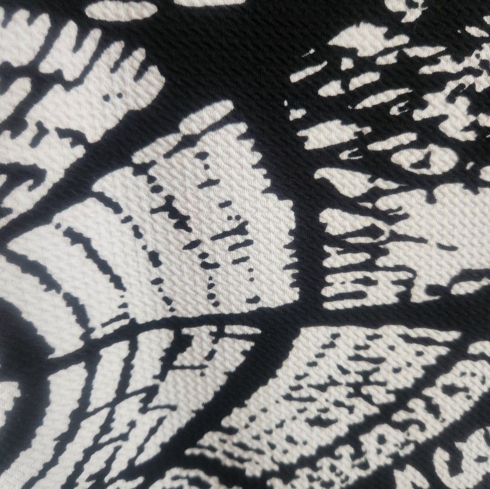 Black and White Patterned Women's Pemcil Skirt - Picture 5 of 5